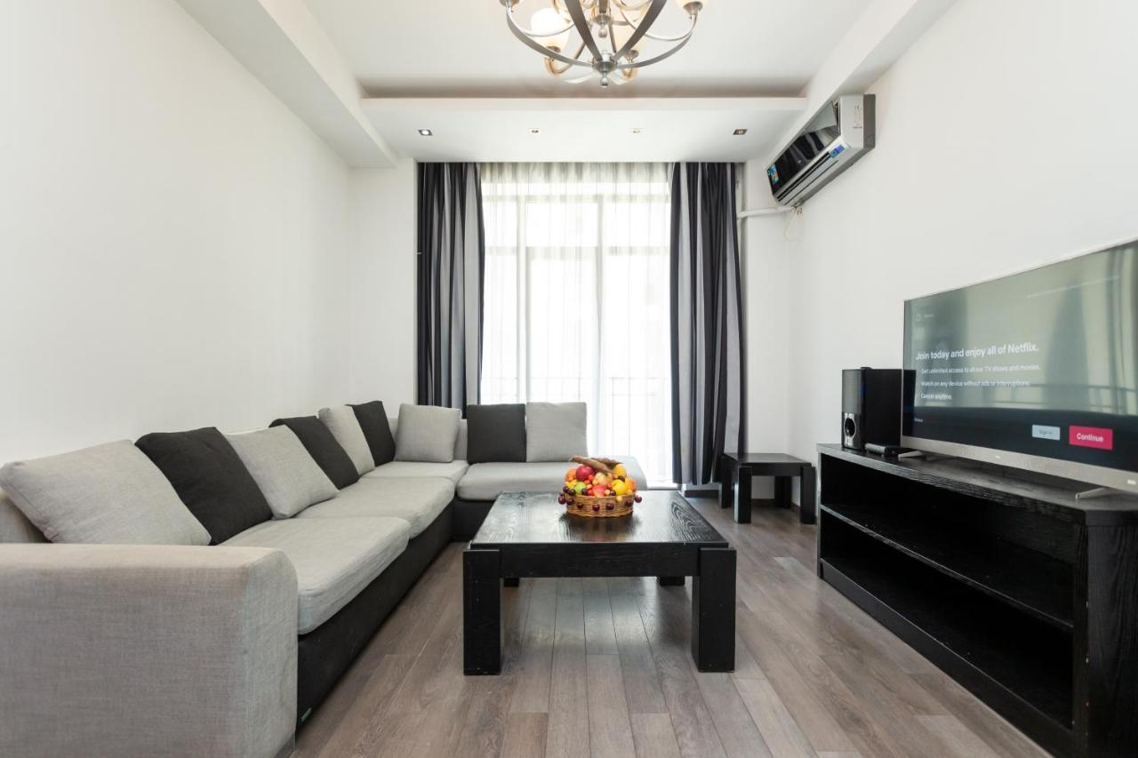 Two Bedroom Apartment In The City Center Tbilisi Ngoại thất bức ảnh