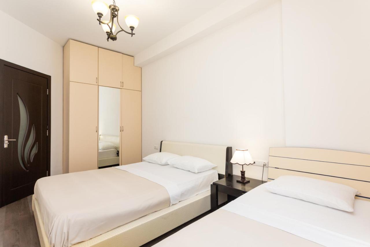 Two Bedroom Apartment In The City Center Tbilisi Ngoại thất bức ảnh